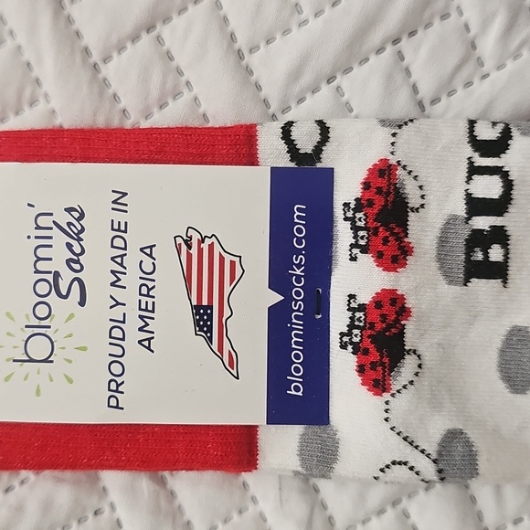 Bloomin' Socks Red and White Ladybug Casual Socks NWT - Picture 2 of 3